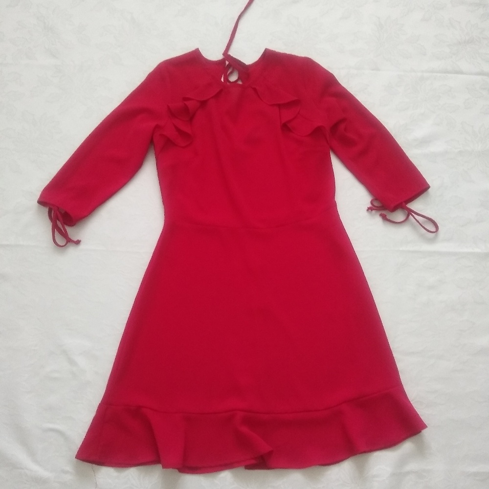Flounce hem ruffles back cutout sleeve ties Red